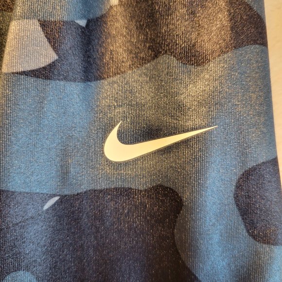 Nike One Dri-Fit Leggings Camo Leggings  Size M - Picture 5 of 6